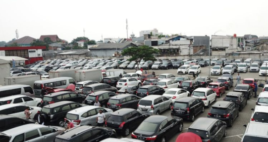 Dollar AS Tembus Rp 16.900, Harga Mobil Bekas Bisa Naik Segini!